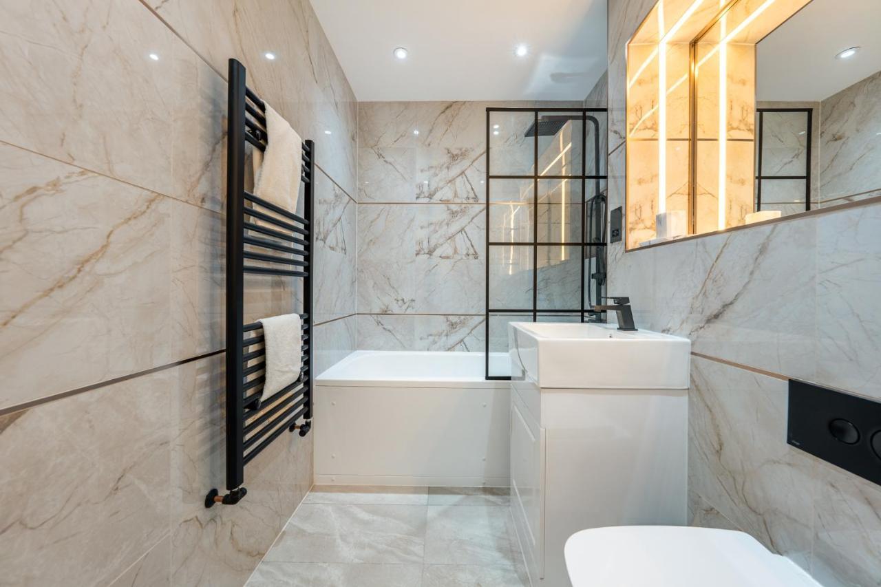Brand New London Luxury House - Sleeps 8 Villa Eksteriør billede